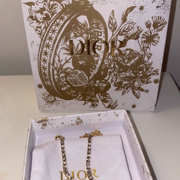 Dior Lucky Clover Star Antique Gold and Crystal Bracelet - Picture 2 of 10